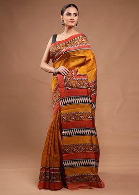 Yellow Printed Silk Saree Without Blouse Piece