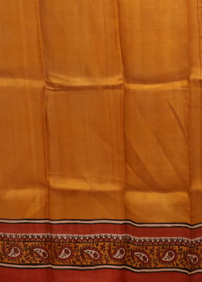 Yellow Printed Silk Saree Without Blouse Piece