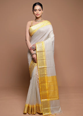 Cream Cotton Saree With Blouse Piece