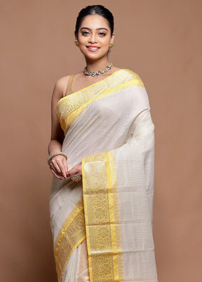 Cream Cotton Saree With Blouse Piece