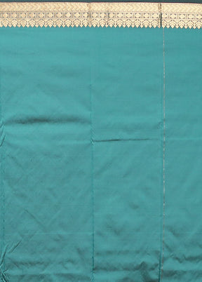 Green Kanjivaram Silk Saree With Blouse Piece