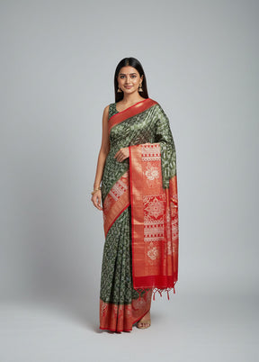 Green Dupion Silk Saree With Blouse Piece