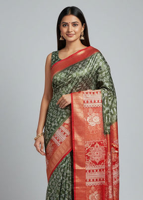 Green Dupion Silk Saree With Blouse Piece
