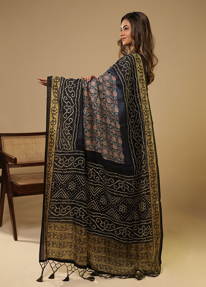 Black Dupion Silk Saree With Blouse Piece