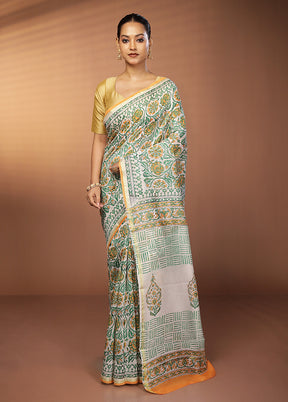 White Chanderi Silk Saree With Blouse Piece
