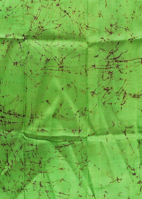Green Printed Pure Silk Saree Without Blouse Piece