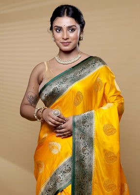 Yellow Georgette Saree With Blouse Piece