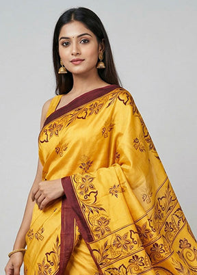 Yellow Printed Silk Saree Without Blouse Piece