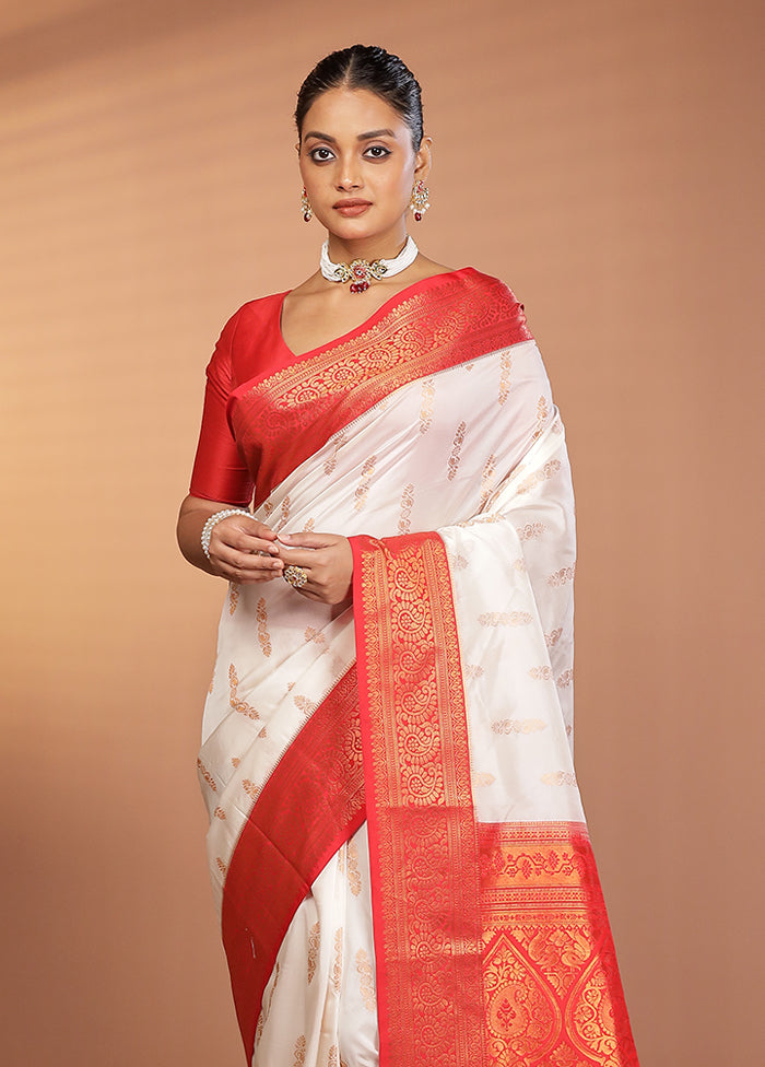 White Kanjivaram Silk Saree With Blouse Piece
