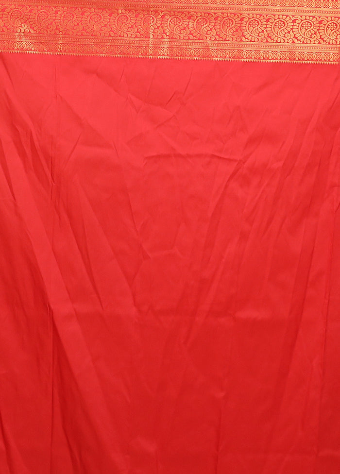 White Kanjivaram Silk Saree With Blouse Piece