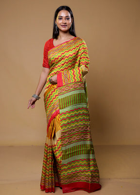 Green Printed Silk Saree Without Blouse Piece