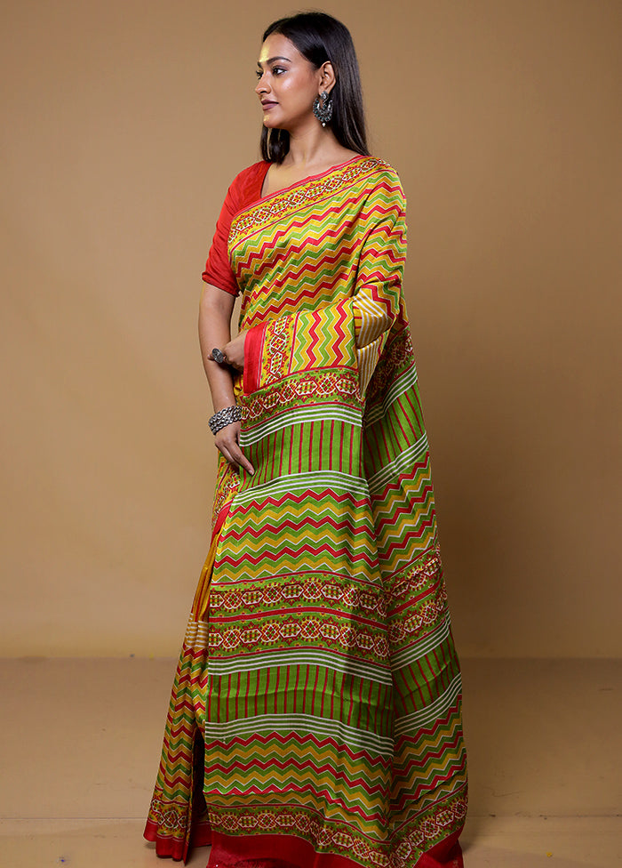 Green Printed Silk Saree Without Blouse Piece
