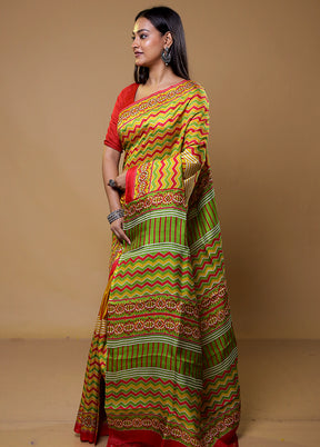 Green Printed Silk Saree Without Blouse Piece