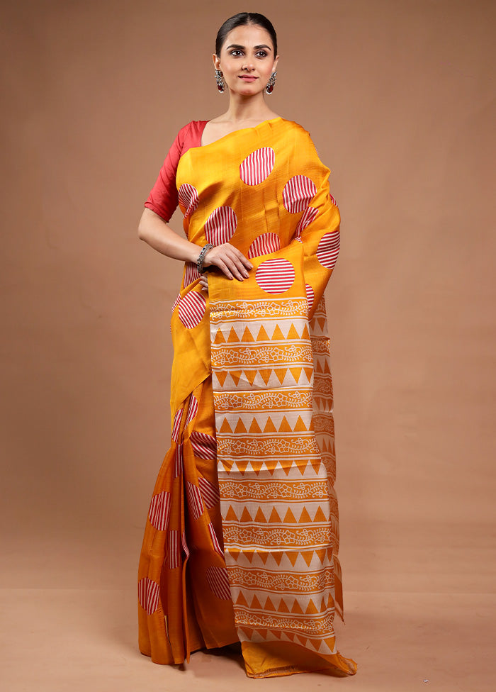 Yellow Printed Silk Saree Without Blouse Piece