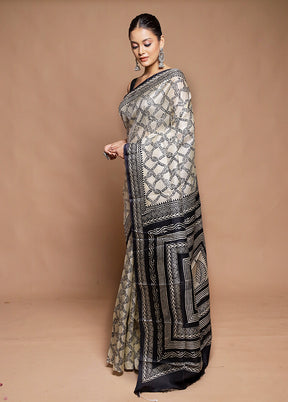 Cream Printed Pure Silk Saree Without Blouse Piece