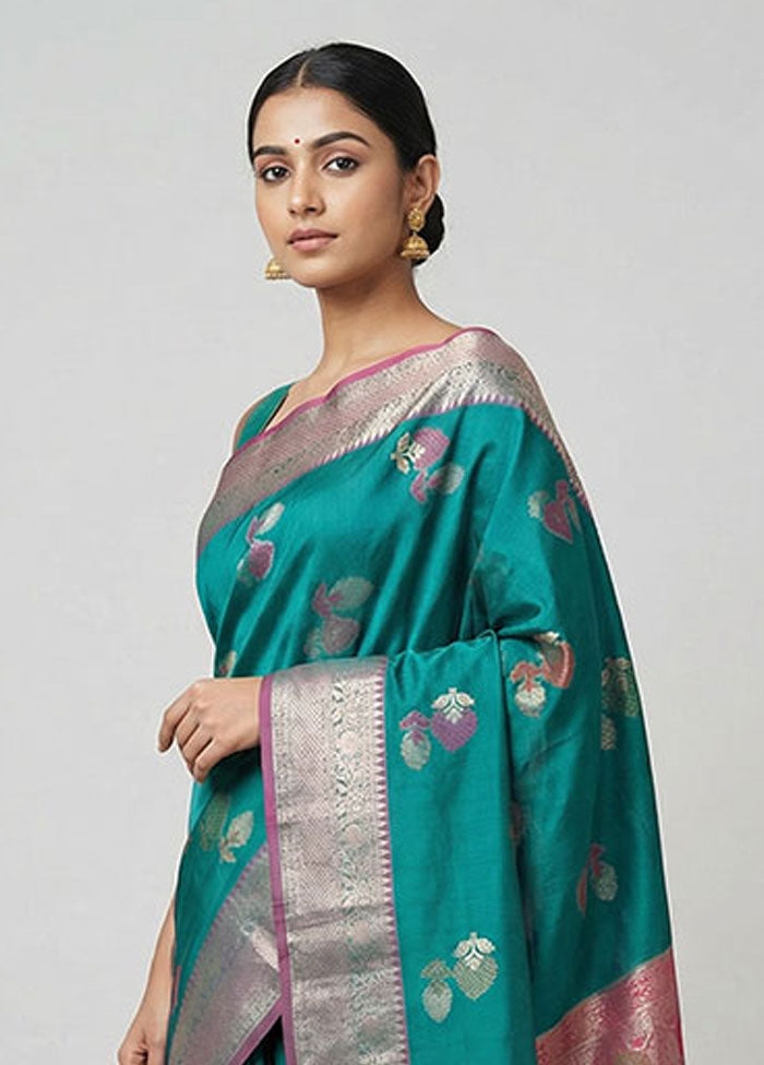 Green Dupion Silk Saree With Blouse Piece
