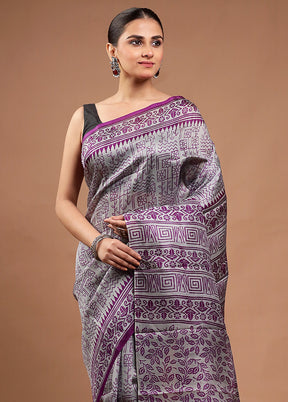 Grey Printed Silk Saree Without Blouse Piece
