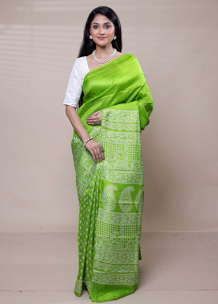 Green Printed Silk Saree Without Blouse Piece