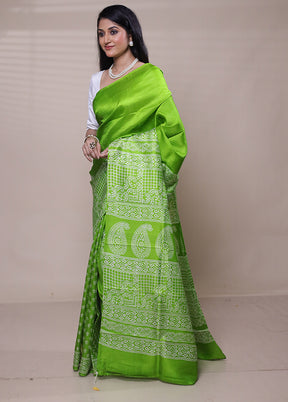 Green Printed Silk Saree Without Blouse Piece