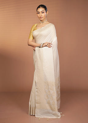 White Georgette Saree With Blouse Piece