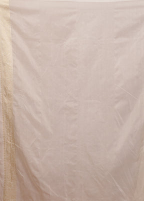 White Georgette Saree With Blouse Piece