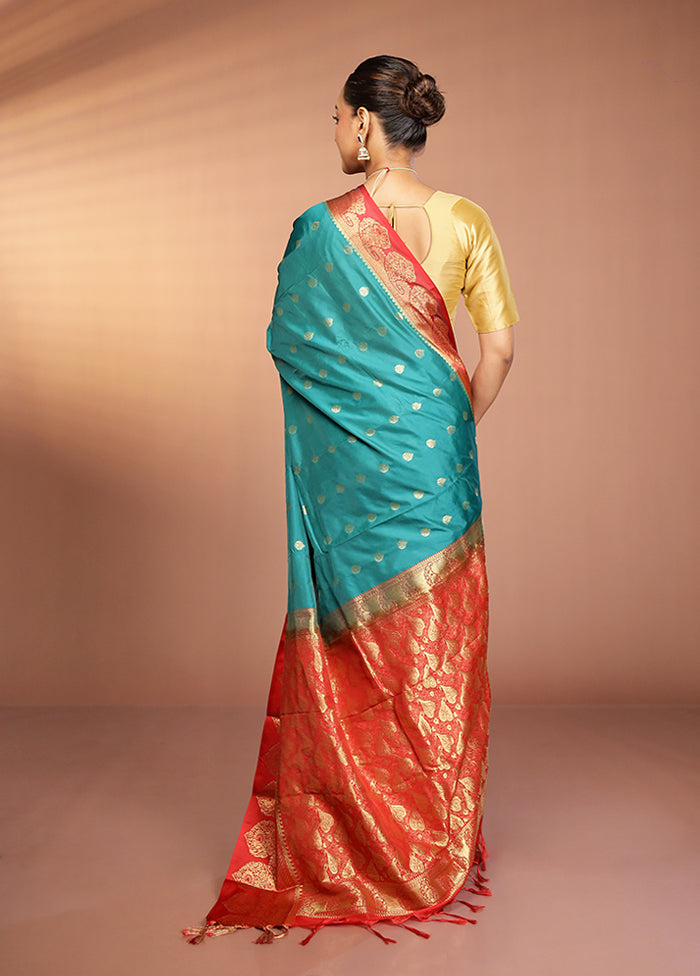 Green Kanjivaram Silk Saree With Blouse Piece