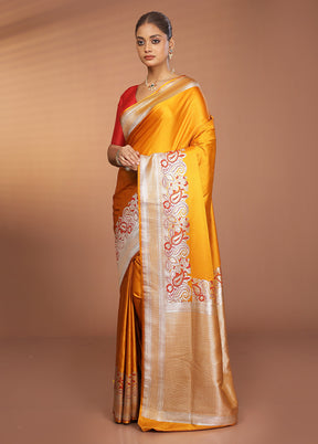 Yellow Handloom Banarasi Pure Silk Saree With Blouse Piece