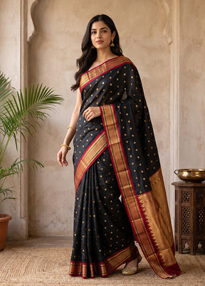 Black Handloom Kanchipuram Pure Silk Saree With Blouse Piece