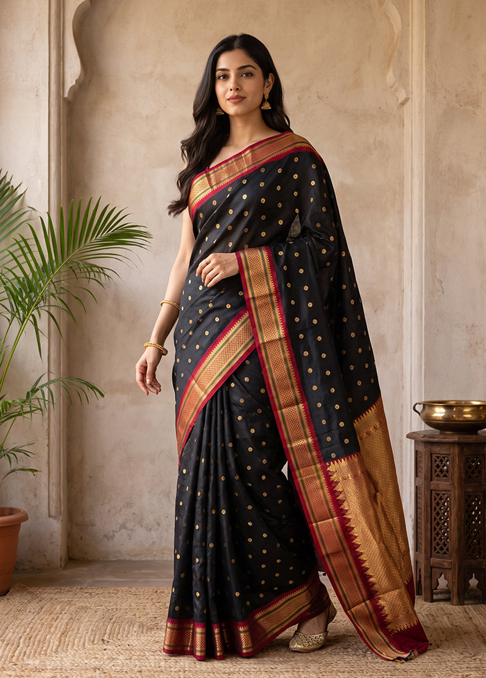 Black Handloom Kanchipuram Pure Silk Saree With Blouse Piece