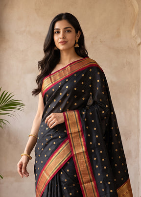 Black Handloom Kanchipuram Pure Silk Saree With Blouse Piece