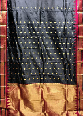 Black Handloom Kanchipuram Pure Silk Saree With Blouse Piece