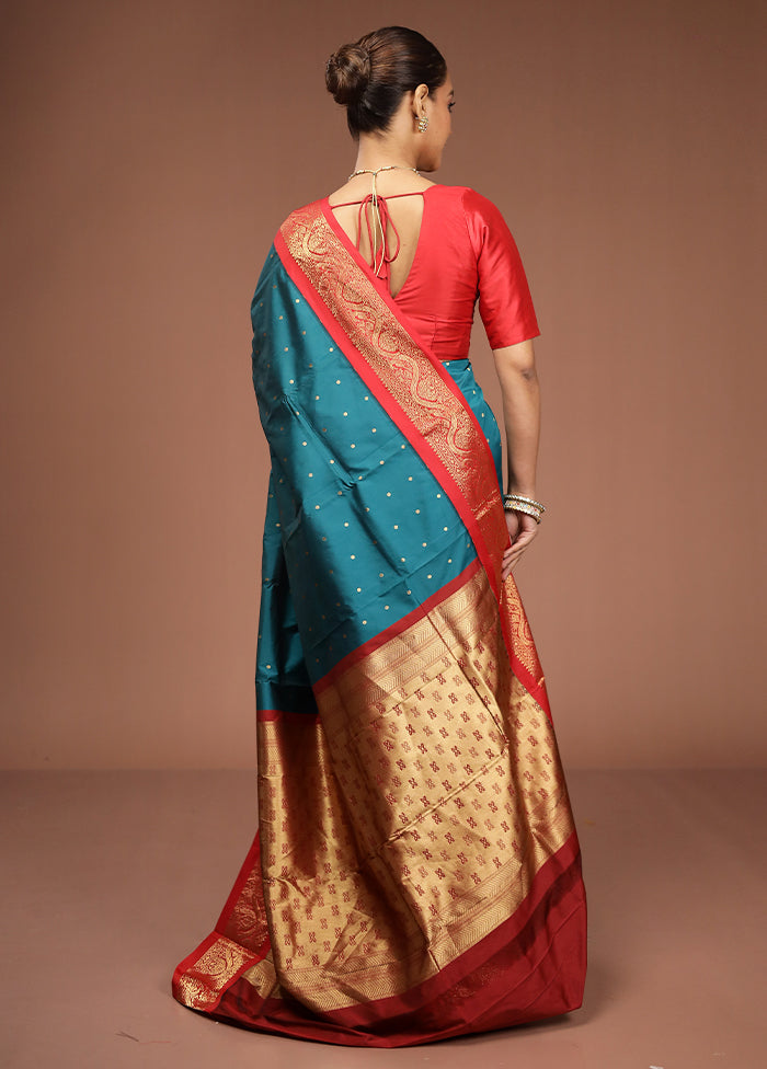 Green Kanjivaram Silk Saree With Blouse Piece