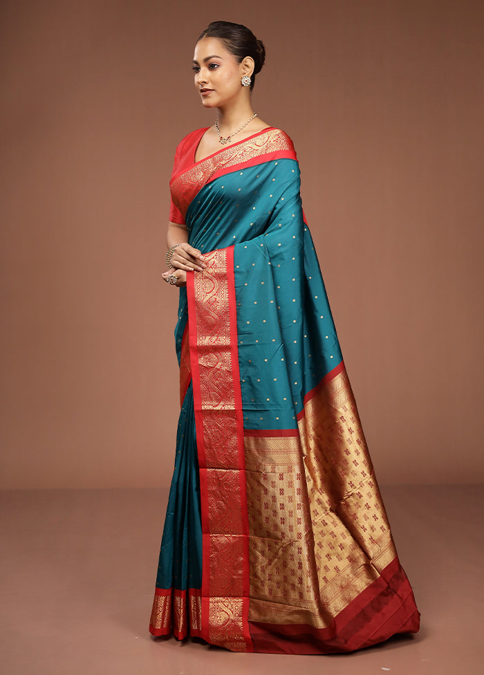 Green Kanjivaram Silk Saree With Blouse Piece