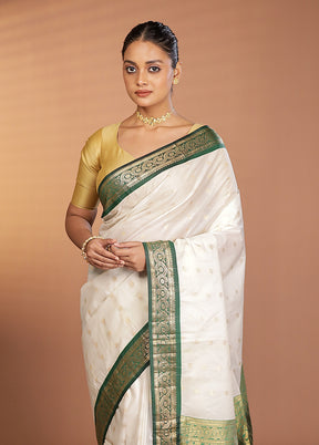 White Kanjivaram Silk Saree With Blouse Piece