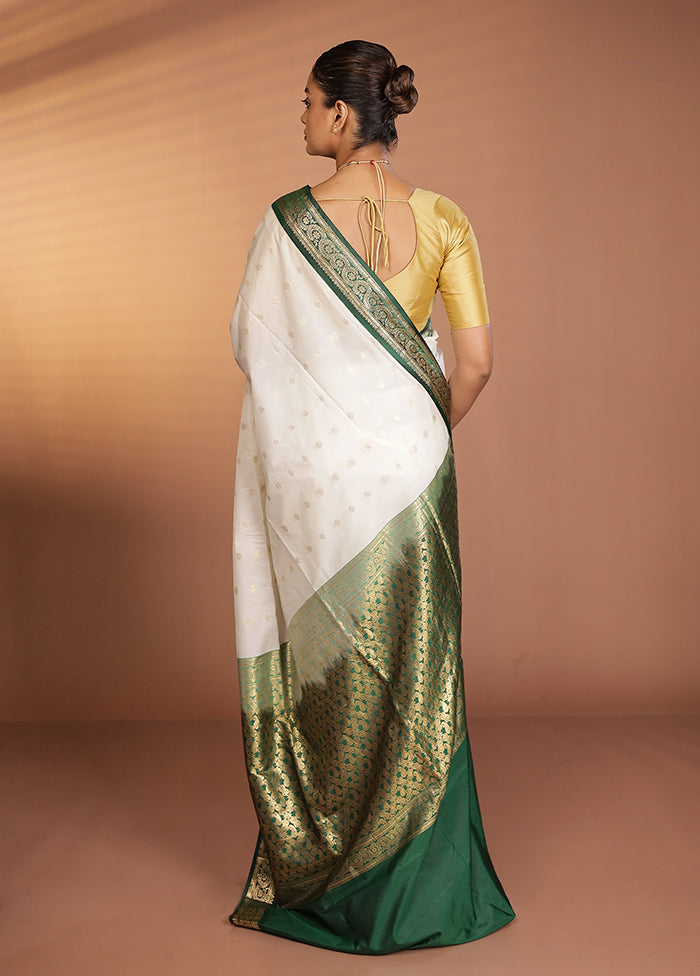 White Kanjivaram Silk Saree With Blouse Piece