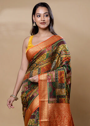 Yellow Printed Silk Saree Without Blouse Piece