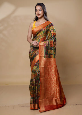 Yellow Printed Silk Saree Without Blouse Piece