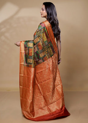 Yellow Printed Silk Saree Without Blouse Piece
