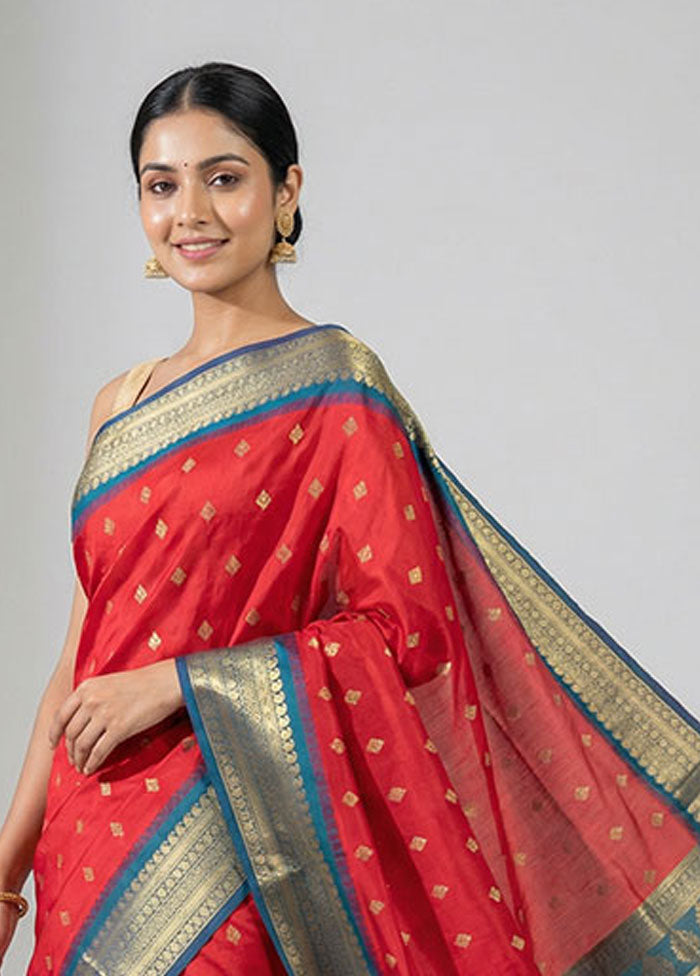 Red Kanjivaram Silk Saree With Blouse Piece