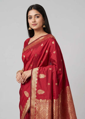 Red Kanjivaram Silk Saree With Blouse Piece