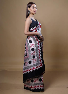 White Printed Silk Saree Without Blouse Piece