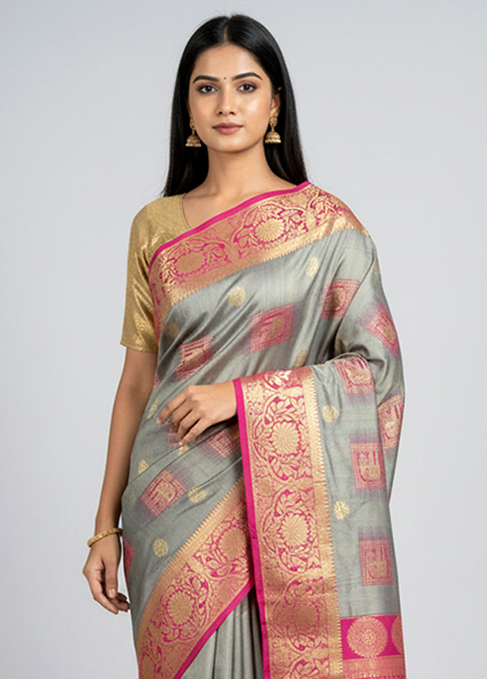 Grey Handloom Kanchipuram Pure Silk Saree With Blouse Piece