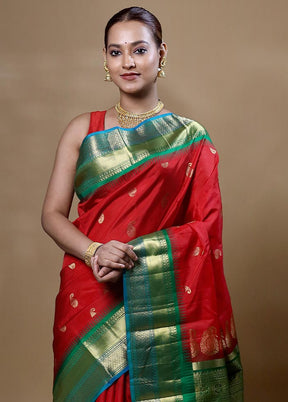 Red Handloom Kanchipuram Pure Silk Saree With Blouse Piece