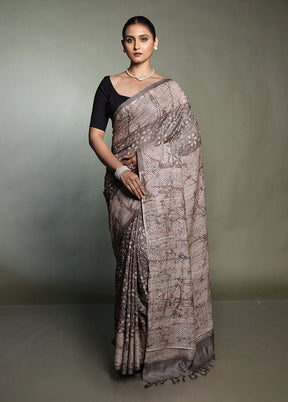 Cream Handloom Tussar Pure Silk Saree With Blouse Piece
