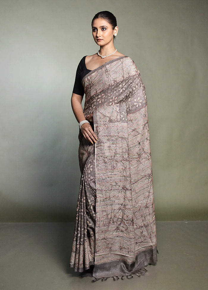 Cream Handloom Tussar Pure Silk Saree With Blouse Piece