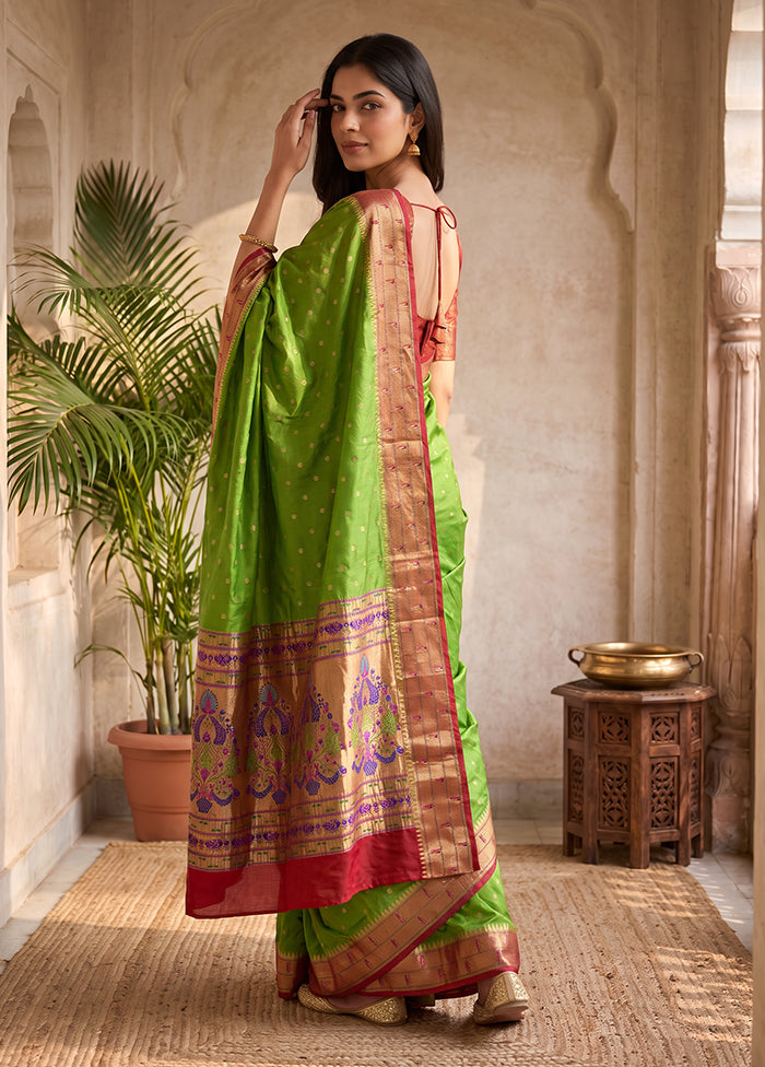Green Handloom Kanjivaram Pure Silk Saree With Blouse Piece