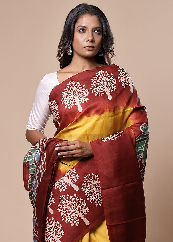 Yellow Printed Silk Saree Without Blouse Piece