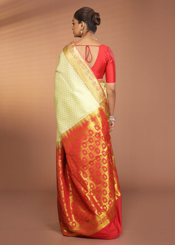 Green Kanjivaram Silk Saree With Blouse Piece