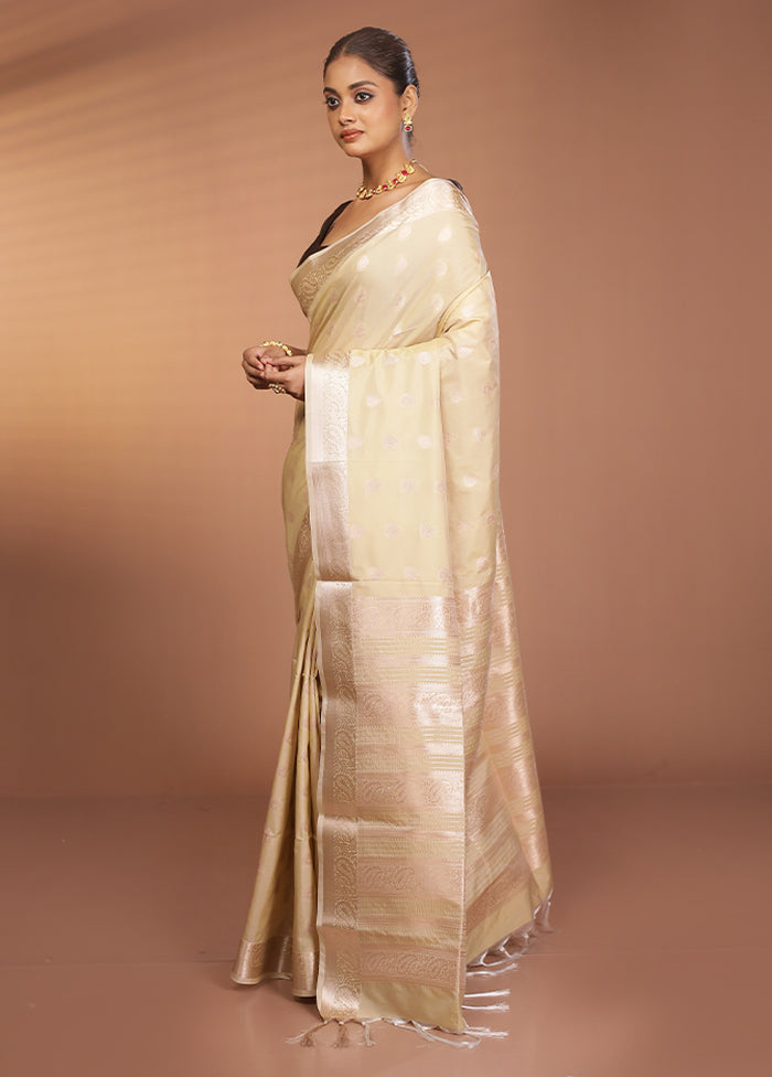 Cream Kanjivaram Silk Saree With Blouse Piece