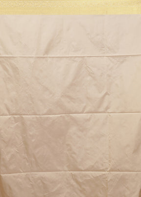White Kanjivaram Silk Saree With Blouse Piece